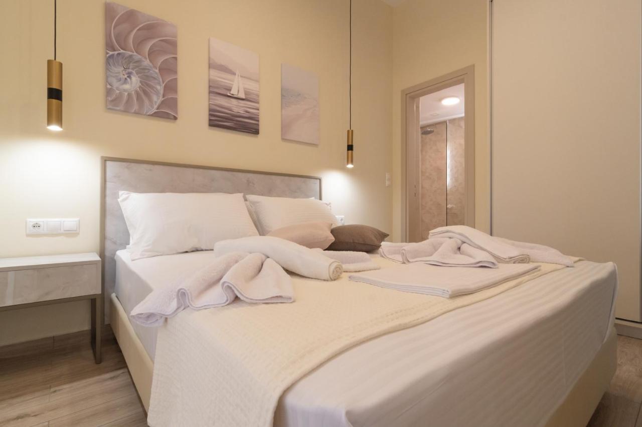 Gemma Apartments Palaiochora Bagian luar foto