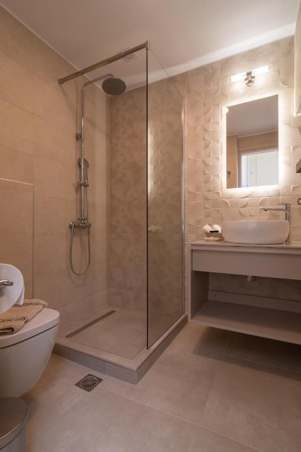 Gemma Apartments Palaiochora Bagian luar foto
