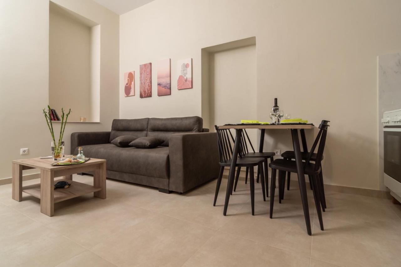 Gemma Apartments Palaiochora Bagian luar foto